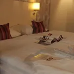 罗曼提斯切斯曼扎萨酒店 酒店 乌斯拉尔