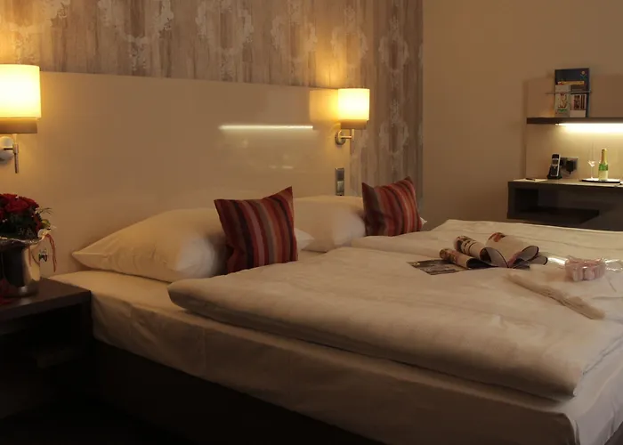 ホテル Romantisches Menzhausen ウスラー