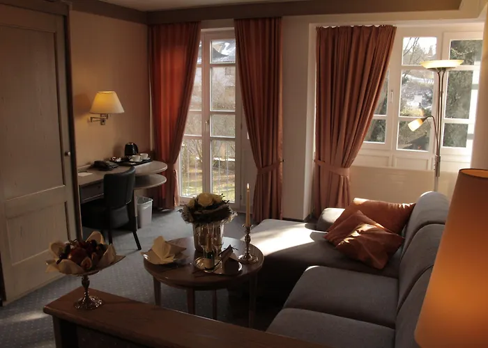 Romantisches Menzhausen ホテル ウスラー